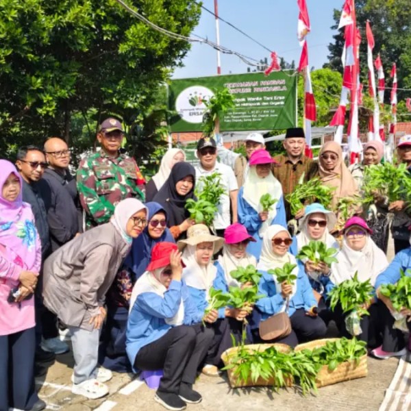 Dari Dapur ke Pekarangan: Perempuan Kota dan Pertaruhan Ketahanan Pangan