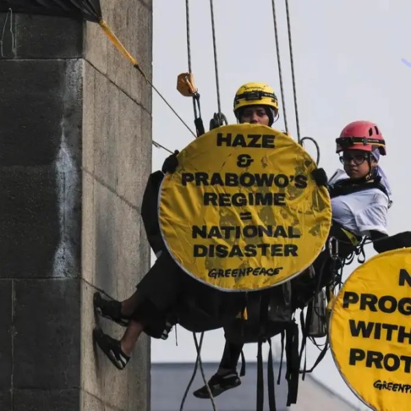 Greenpeace Protes Biaya Hidup, Netizen Malah Sibuk Mengadili Gaya Hidup: Tolong, Bedakan!